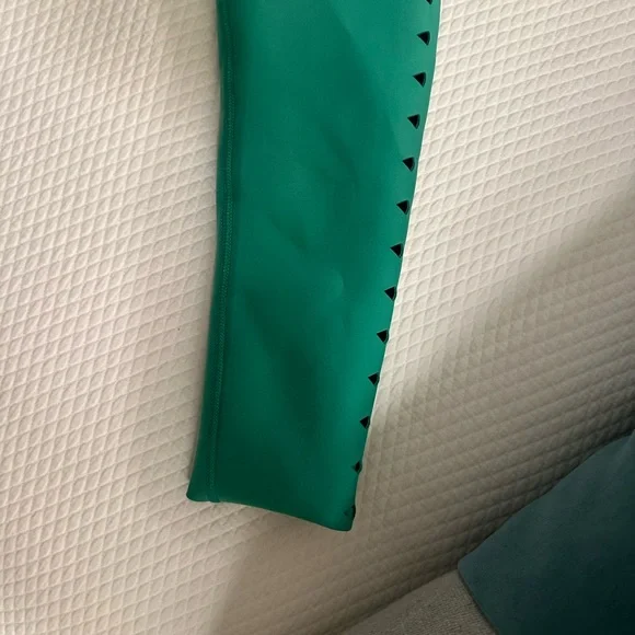 GIGI C Vibrant Green Cutout Swim Bodysuit - Picture 11 of 12